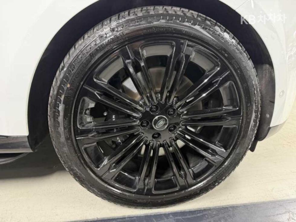 Land Rover Range Rover — miniaturë 15