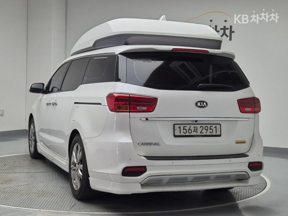 2020 - kia carnival