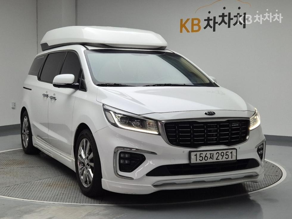 2020 - kia carnival