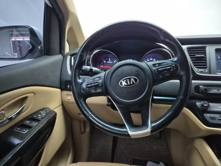 Kia Carnival High Limousine 2.2 Diesel VIP 10