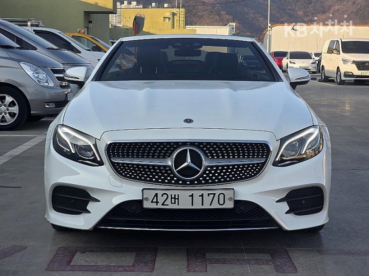 Mercedes-Benz E-Class W213 E220d Cabriolet 6