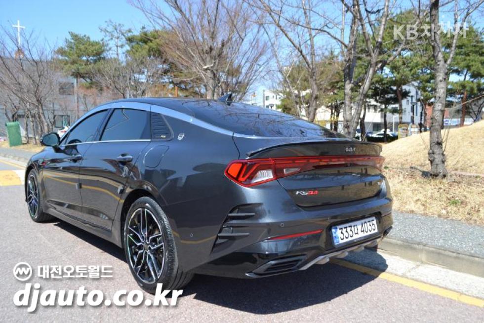 2021 - kia k5