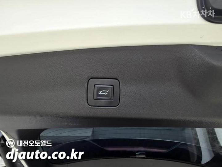 Chevrolet Trailblazer 1.35 Gasoline 2WD Premier 8