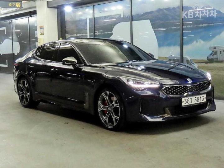 Kia Stinger 3.3 Turbo 4WD GT 2