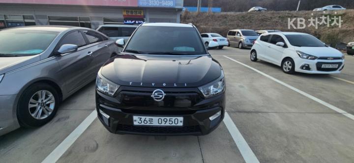 KG Mobility (Ssangyong) Tivoli Gasoline VX 3
