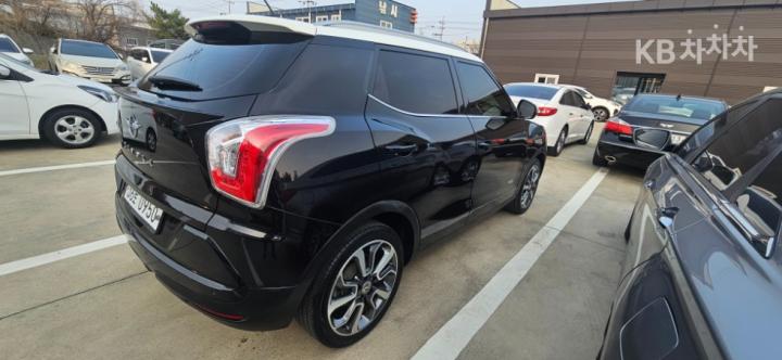 KG Mobility (Ssangyong) Tivoli Gasoline VX 5