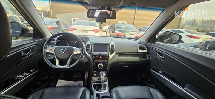 KG Mobility (Ssangyong) Tivoli Gasoline VX 8