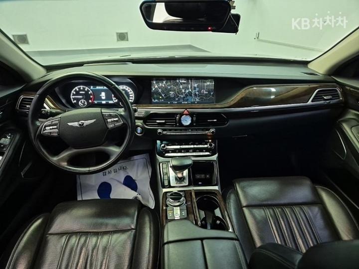 Genesis EQ900 3.3 T-GDI AWD Luxury 8