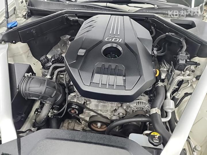 Kia Stinger 2.0 Turbo 2WD Platinum 6