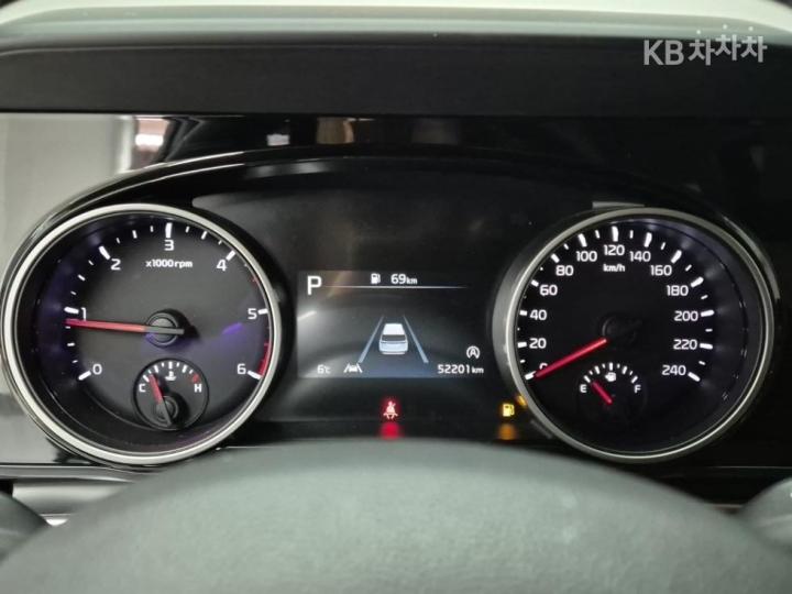 Kia Carnival D2.2 Prestige 7