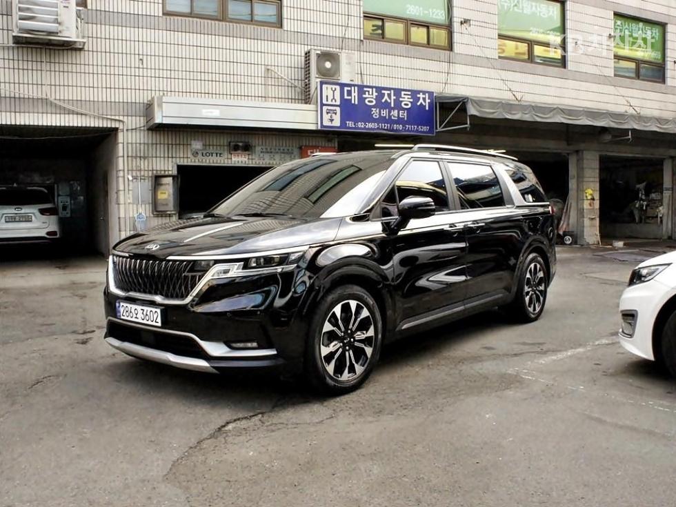 2021 - kia carnival