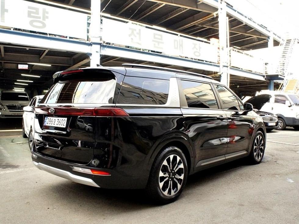 2021 - kia carnival