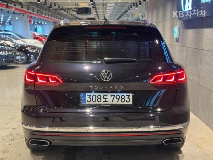 Volkswagen Touareg 4.0 TDI Prestige 5