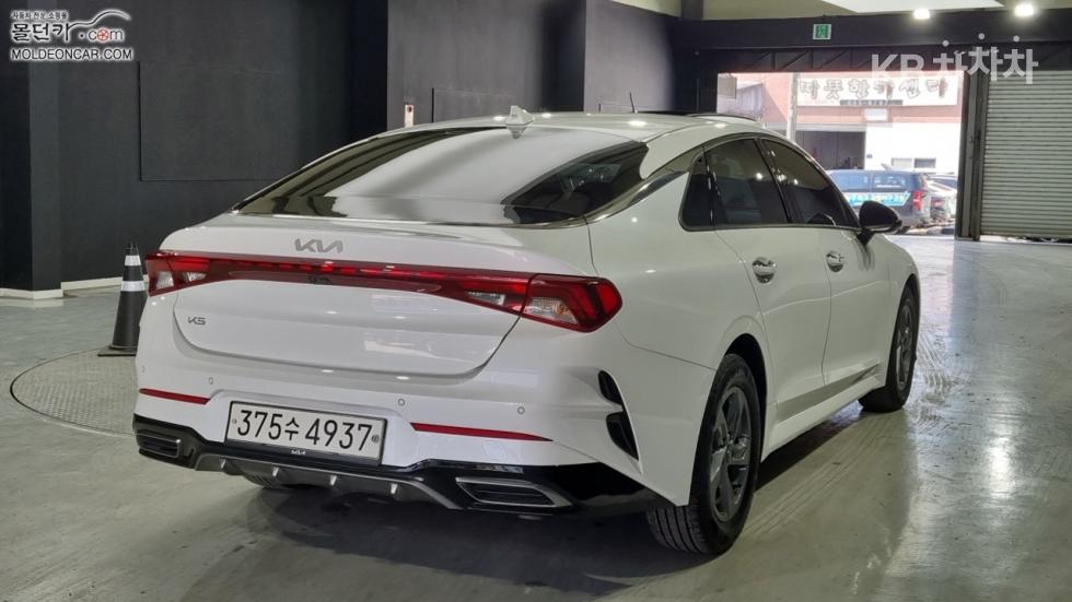 2023 - kia k5