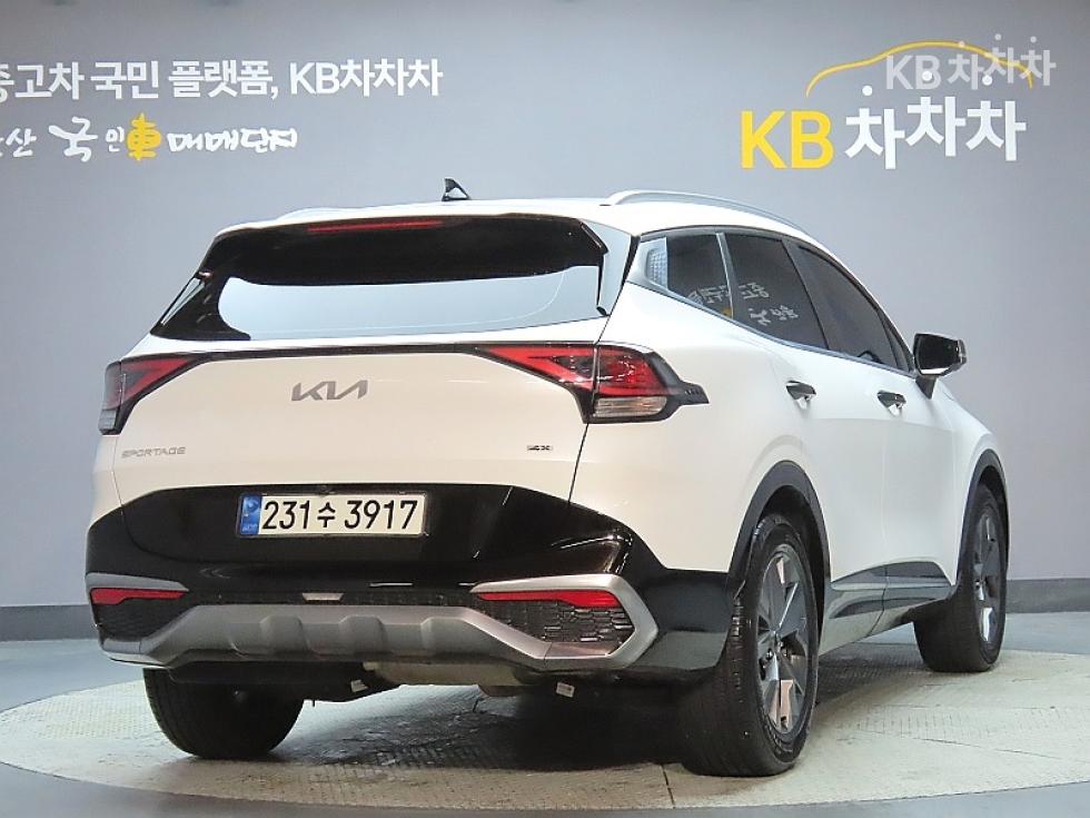 2022 - kia sportage