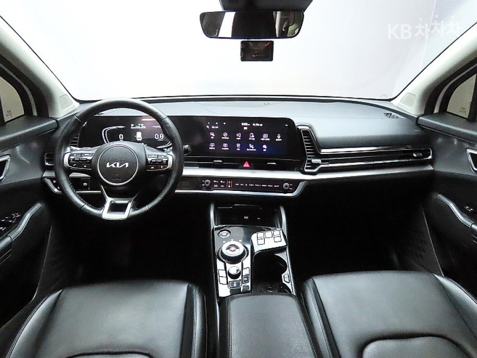 2022 - kia sportage