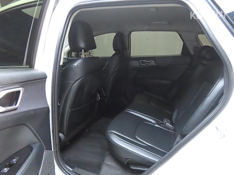 2022 - kia sportage