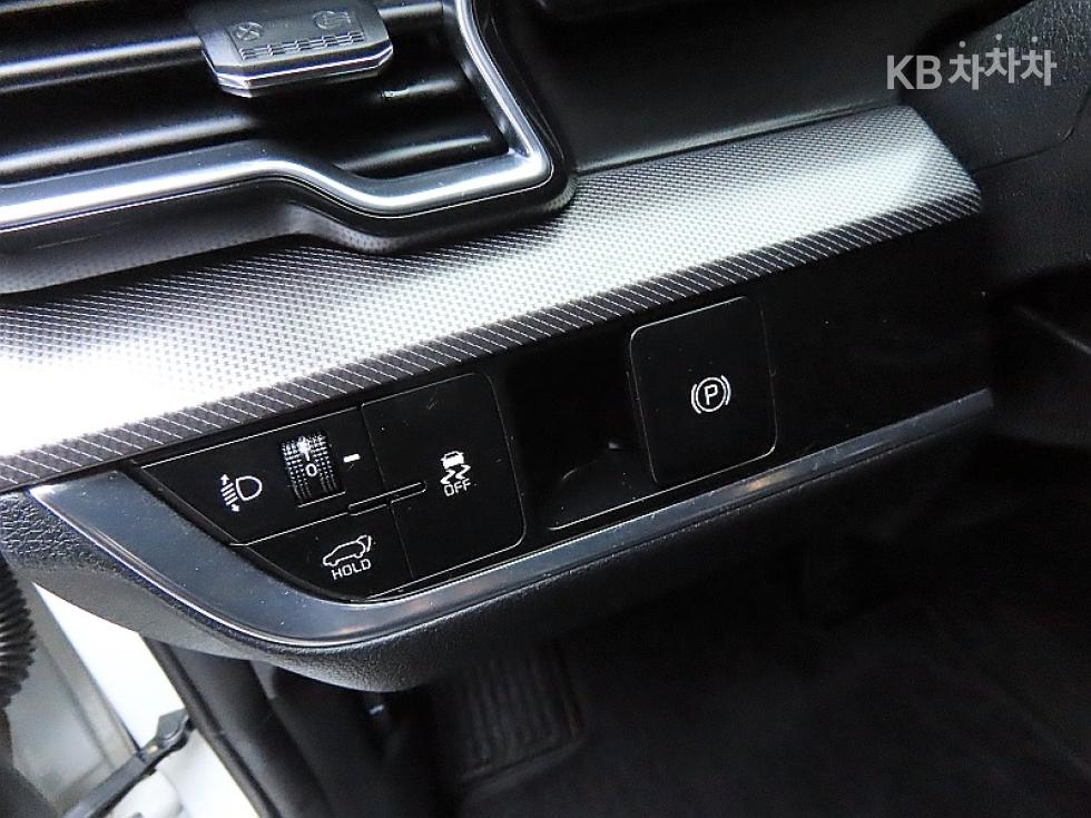 2022 - kia sportage