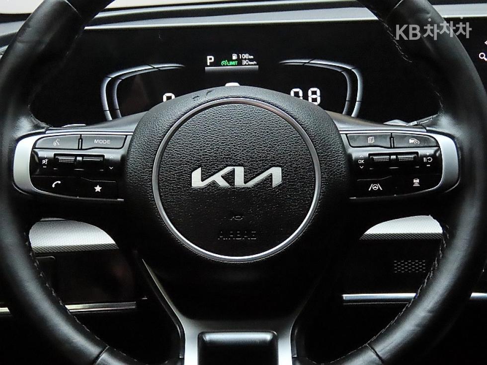 2022 - kia sportage