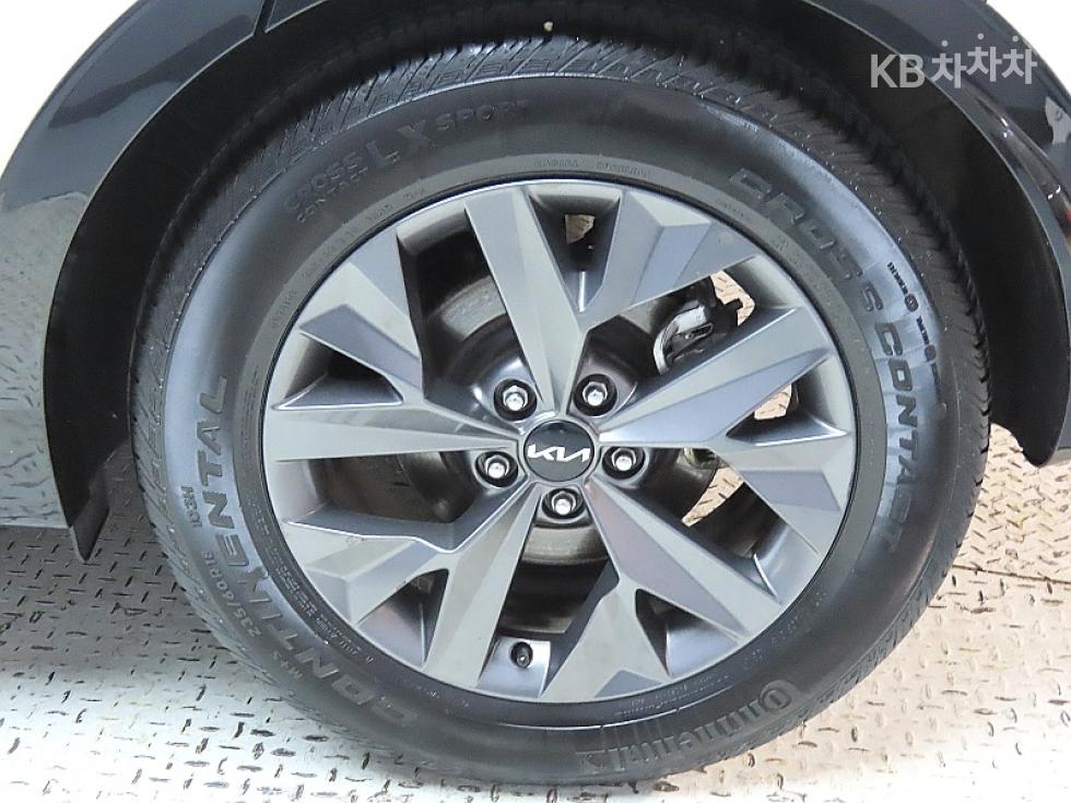 2022 - kia sportage