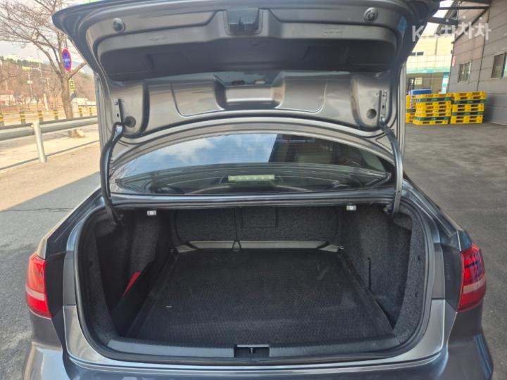 Volkswagen Jetta New 2.0 TDI BlueMotion 8