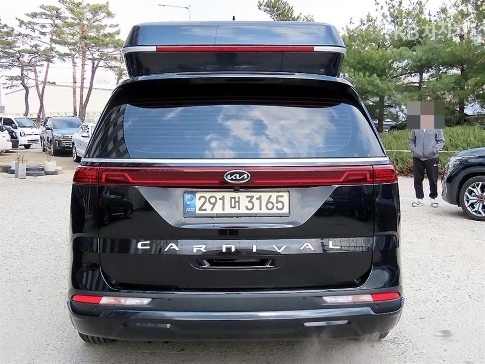 2021 - kia carnival