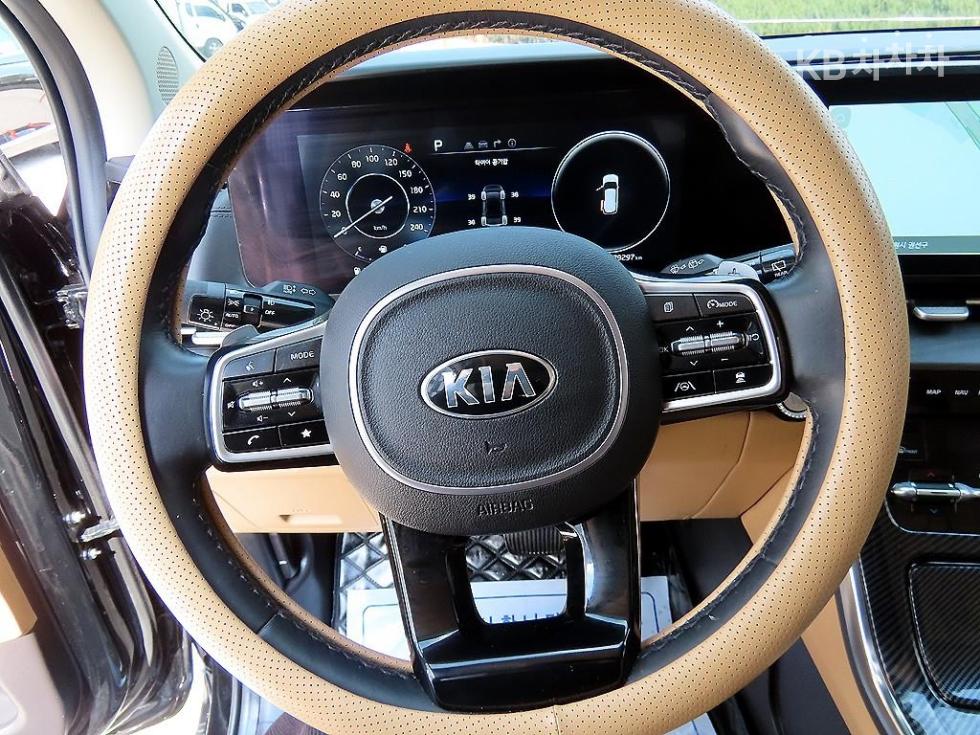 2021 - kia carnival