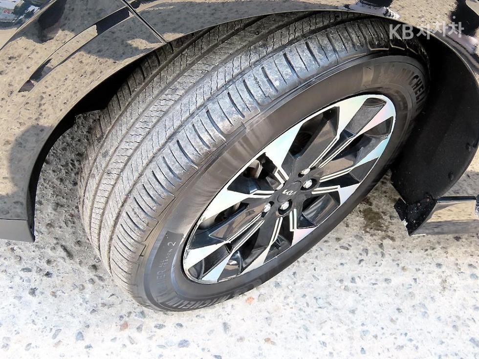 2021 - kia carnival