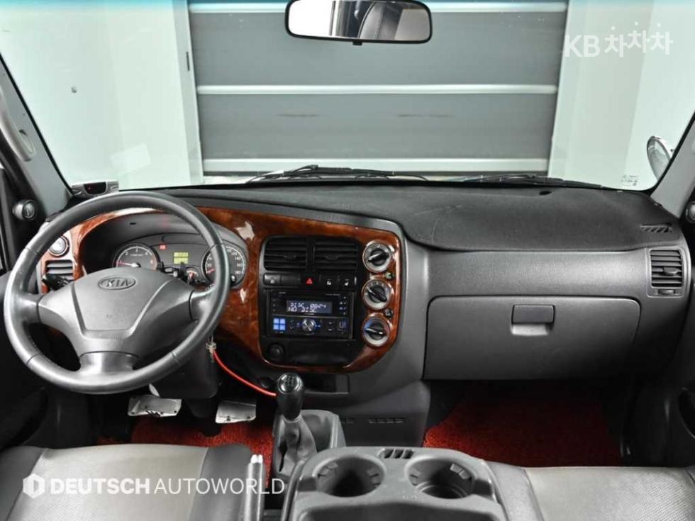 2010 - kia bongo iii