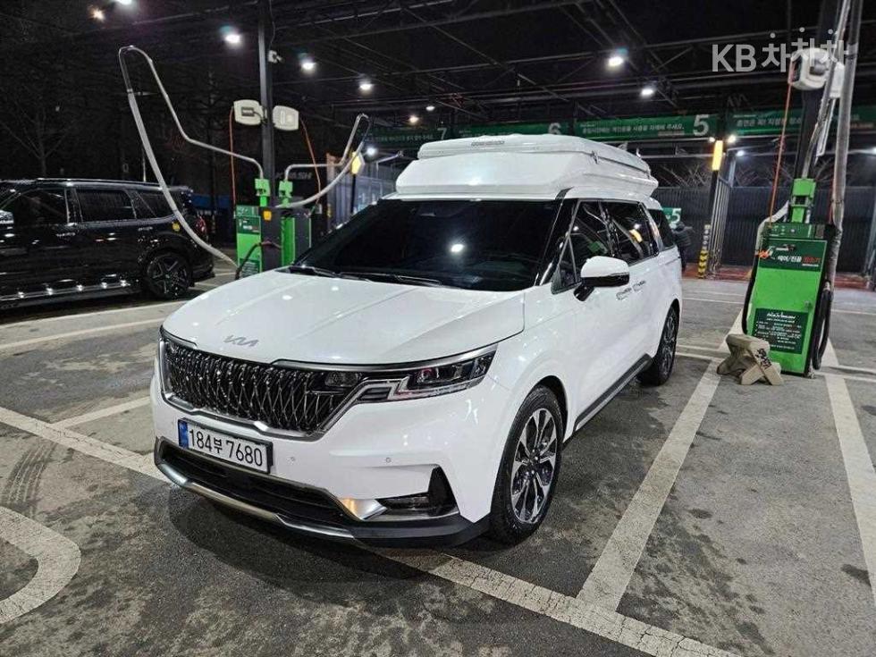 2023 - kia carnival