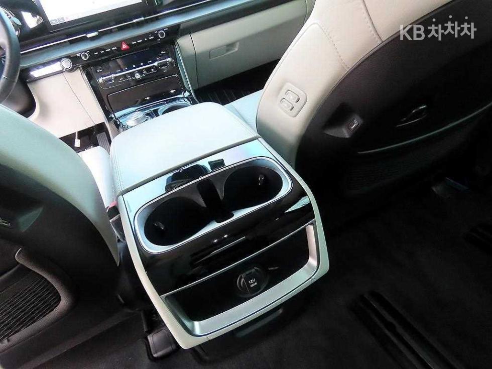 2023 - kia carnival