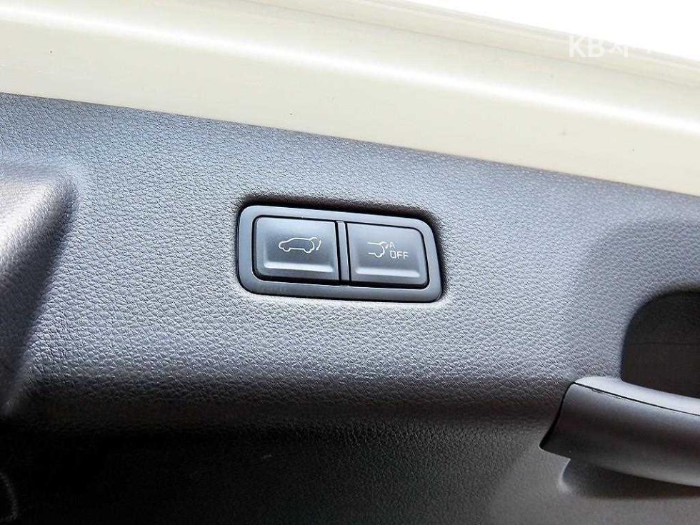 2023 - kia carnival