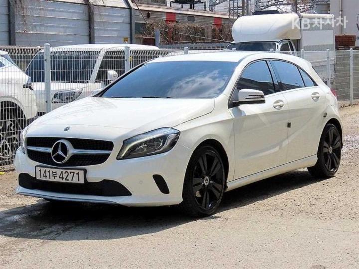 Mercedes-Benz A-Class A200 W176 3