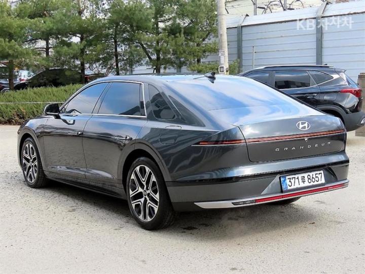 Hyundai Grandeur The 3.5 Gasoline 2WD Exclusive 4