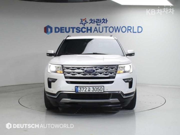 Ford Explorer Gasoline Turbo 2.3 AWD Platinum 4