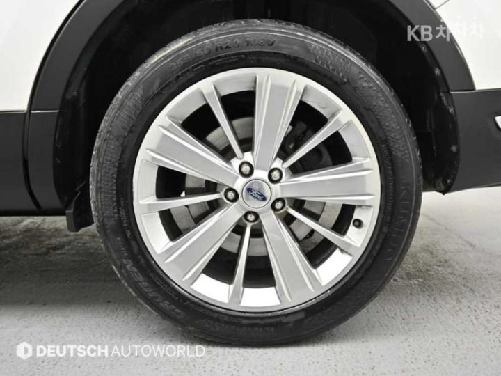 Ford Explorer Gasoline Turbo 2.3 AWD Platinum 6