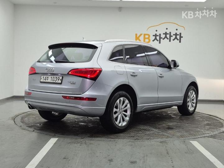 Audi Q5 35 TDI Quattro Dynamic 8R 5