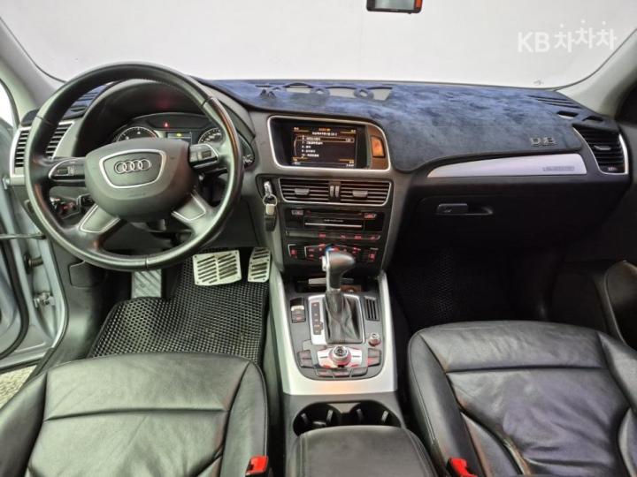 Audi Q5 35 TDI Quattro Dynamic 8R 6