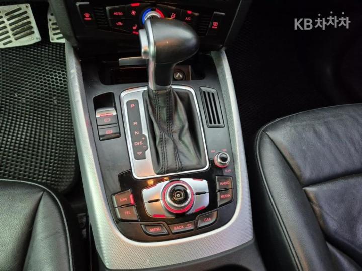 Audi Q5 35 TDI Quattro Dynamic 8R 9