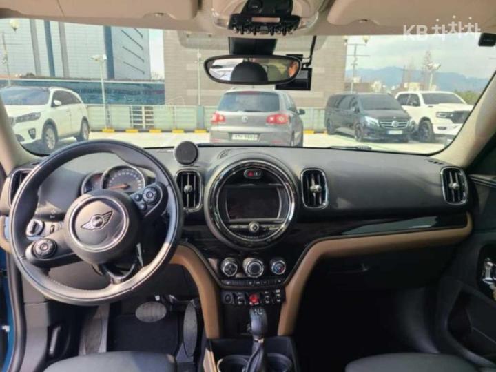 Mini Countryman F60 1.5 Cooper HighTrim 7