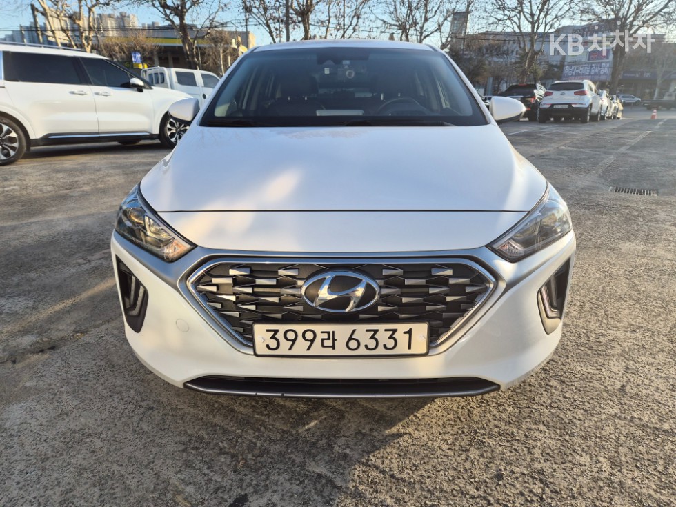 2020 - hyundai ioniq