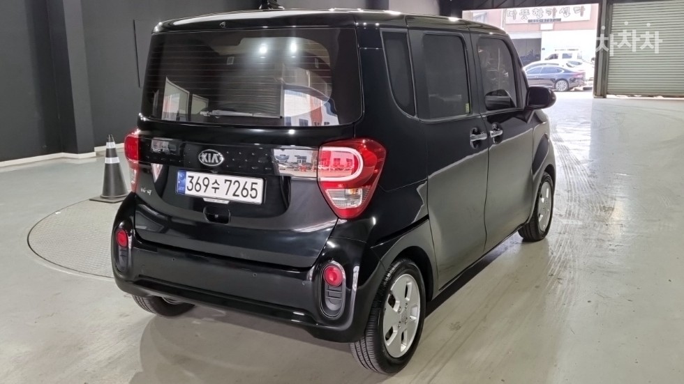 2021 - kia ray