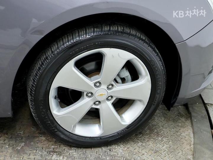 Chevrolet Cruze 1.8 LTZ+ Base Type 9