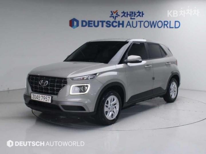 Hyundai Venue Gasoline 1.6 Modern 2