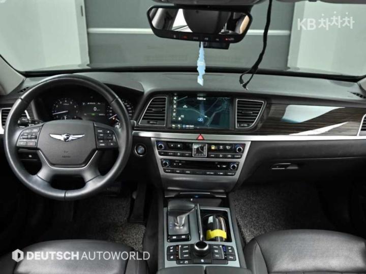 Genesis G80 3.3 GDI AWD Premium Luxury 8