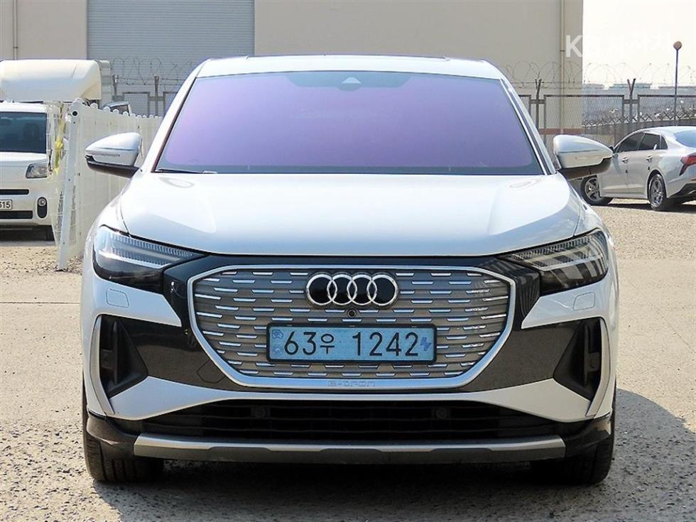 아우디 Q4 e-tron
