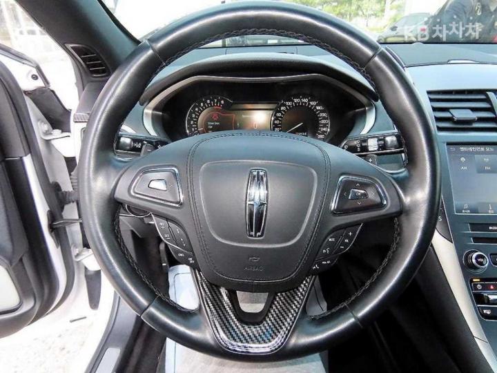 Lincoln MKZ New 2.0L GTDI Reserve 300A AWD 9