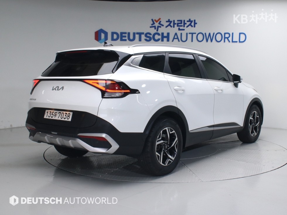 2022 - kia sportage