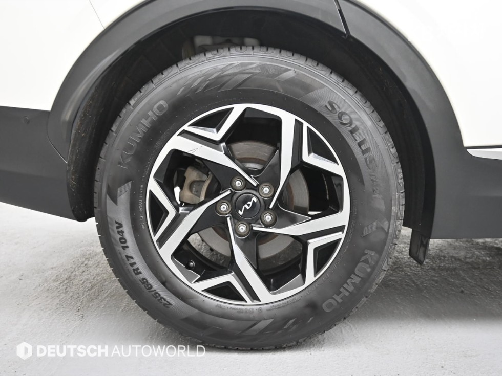 2022 - kia sportage