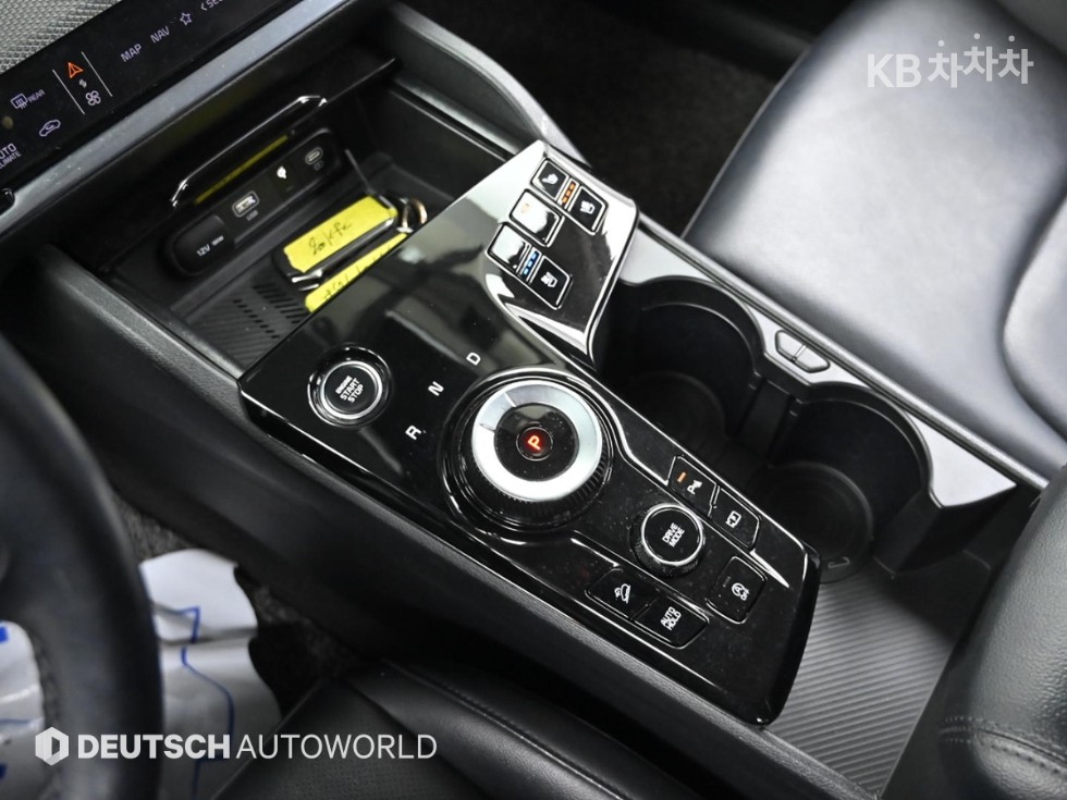 2022 - kia sportage